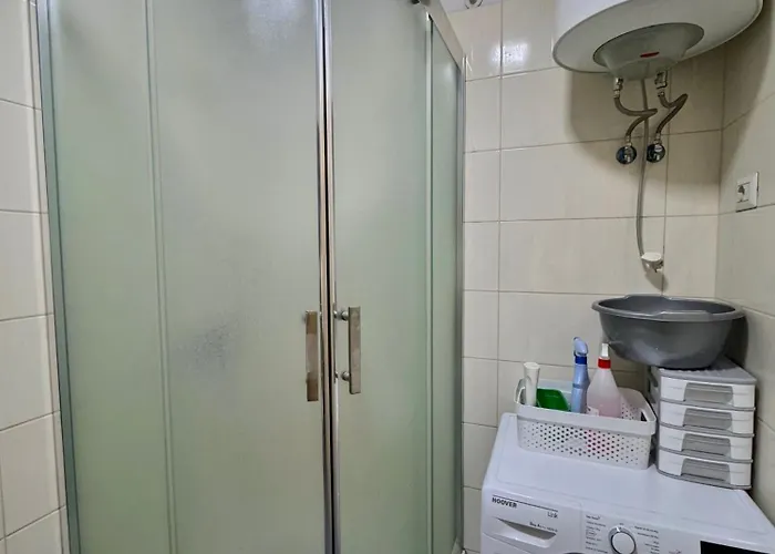 Sunset アパート ティラナ